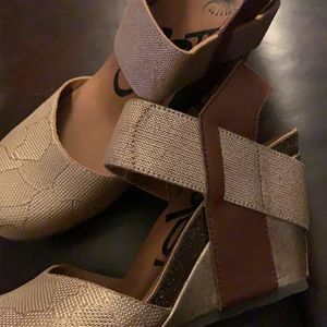 OTBT Redford leather closed toe wedge 7m